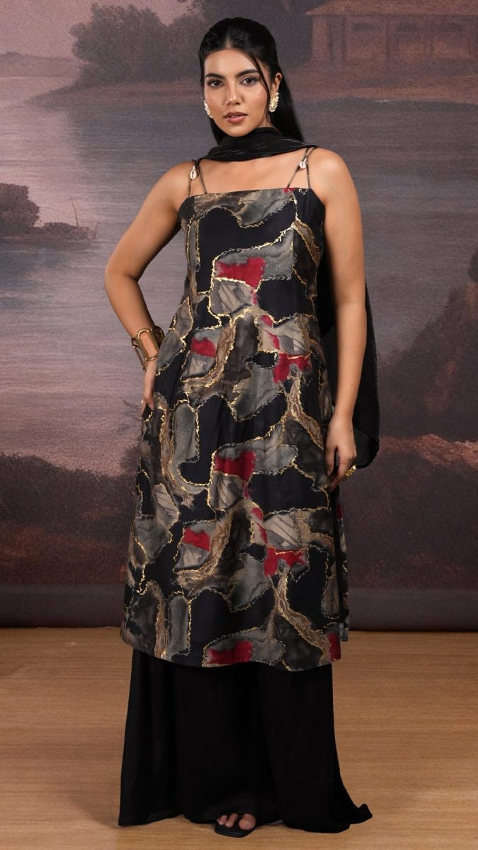 Black Kurta Set With Foil Print